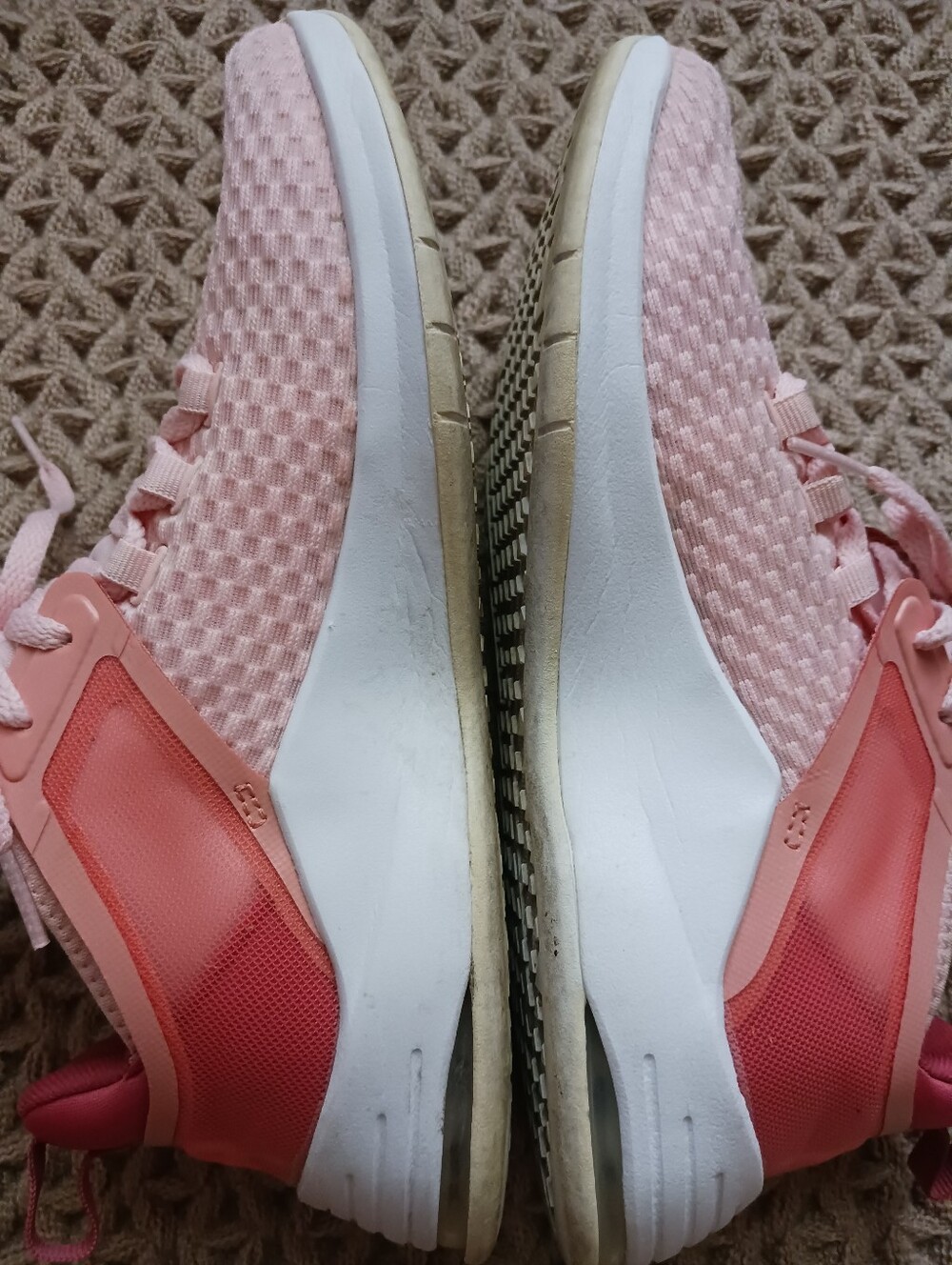 Nike Women’s Air Max Bella TR 2 Echo Pink Shoes - Picture 8 of 10